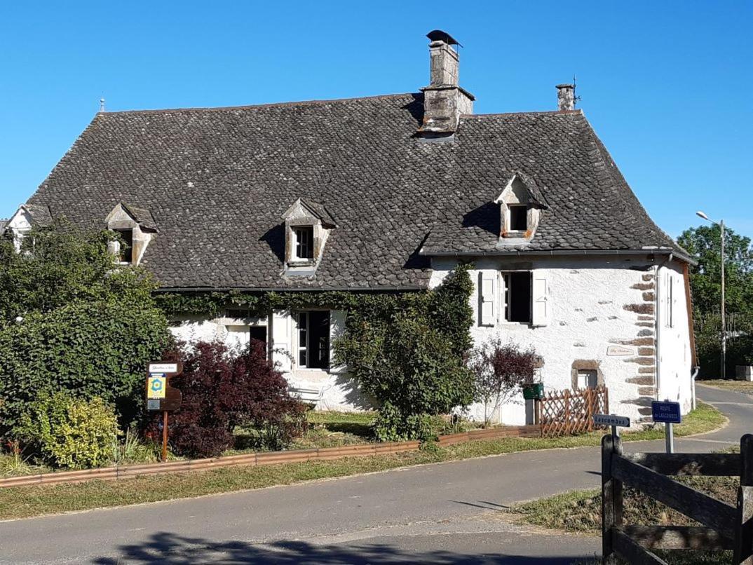 Chez Mialaret Bed & Breakfast Tourniac Bagian luar foto