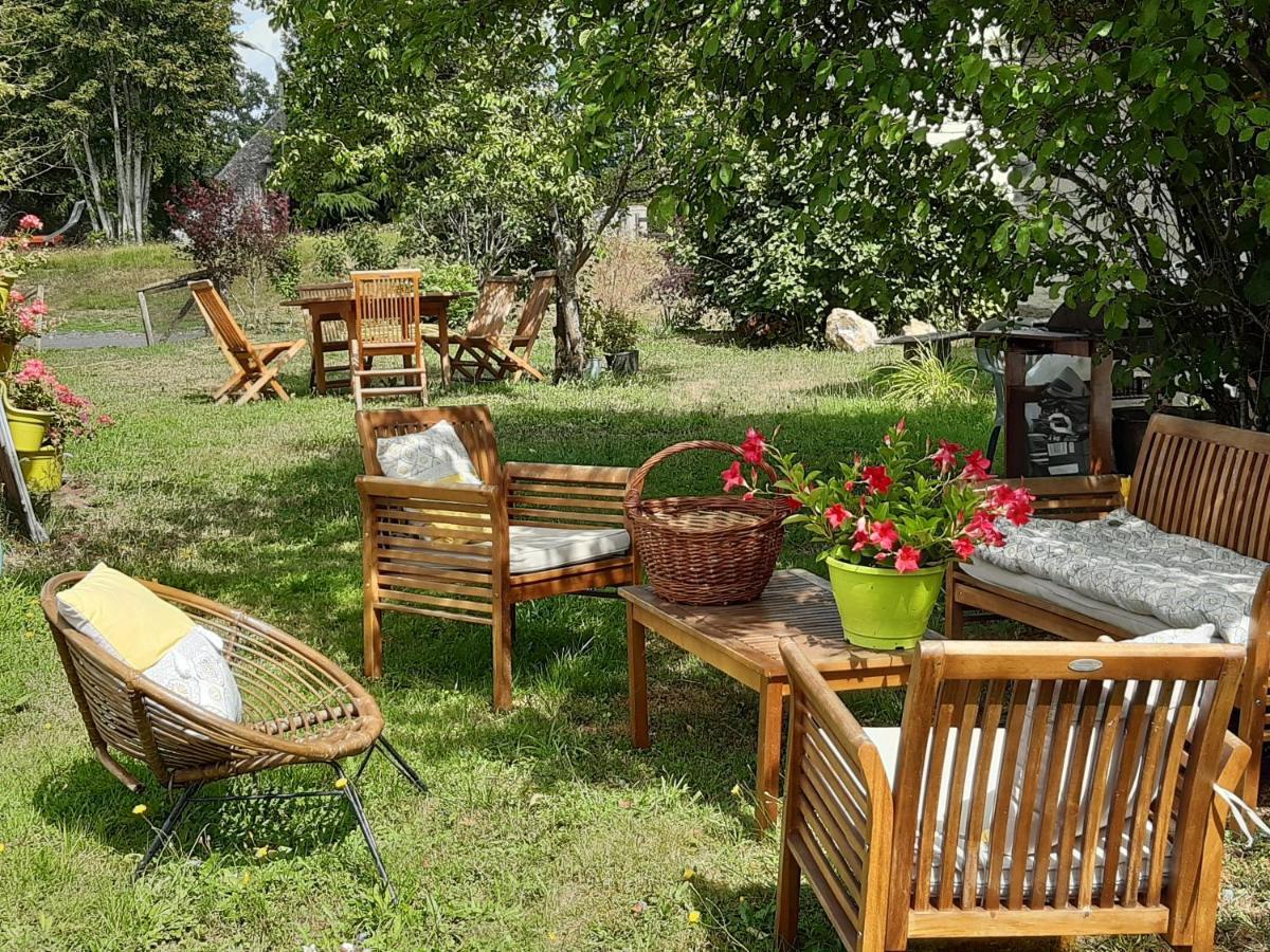 Chez Mialaret Bed & Breakfast Tourniac Bagian luar foto