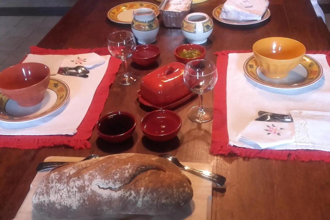 Chez Mialaret Bed & Breakfast Tourniac Bagian luar foto